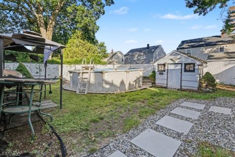 68 16TH Avenue Elmwood Park NJ 07407