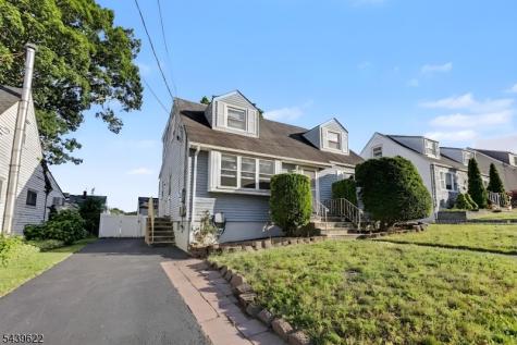 68 16TH Avenue Elmwood Park NJ 07407