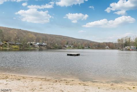 6 Grove Road Jefferson NJ 07438