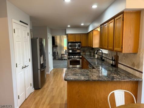 4 Fox Chase Road White NJ 07863