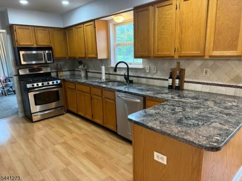 4 Fox Chase Road White NJ 07863