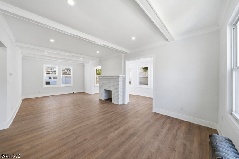 66 Girard Place Newark NJ 07108