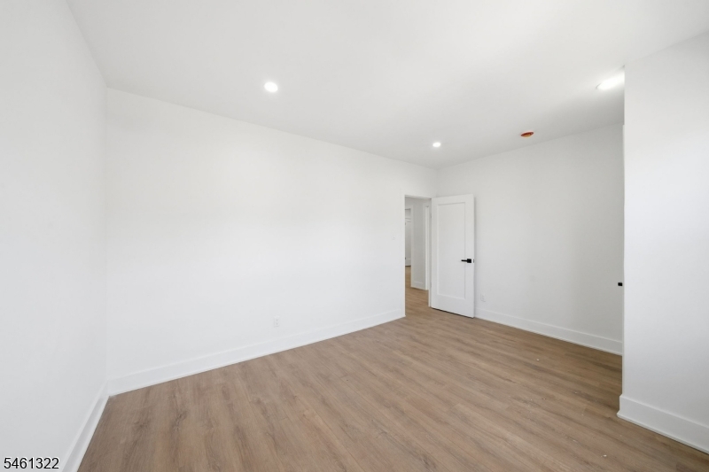 66 Girard Place Newark NJ 07108