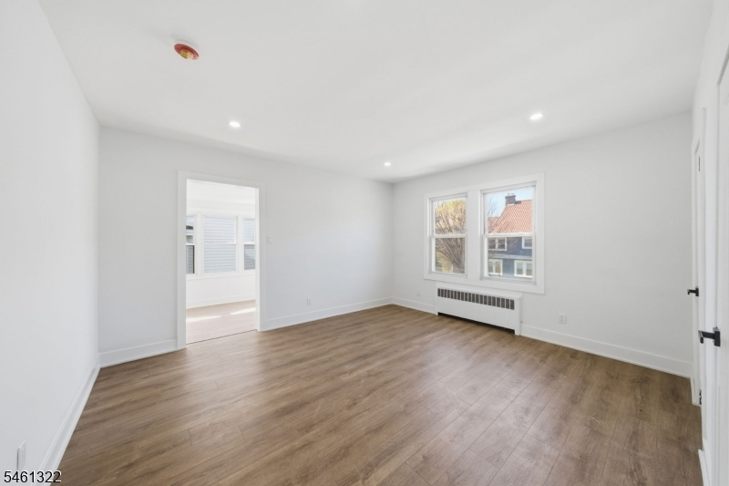 66 Girard Place Newark NJ 07108