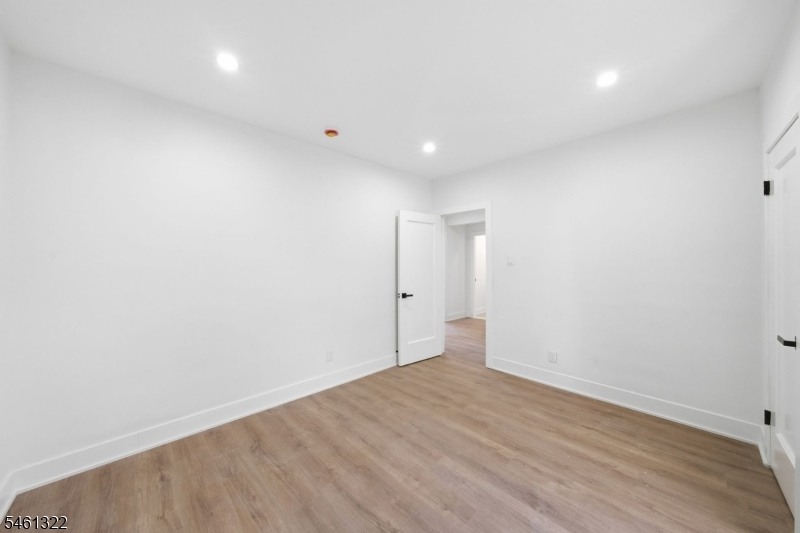 66 Girard Place Newark NJ 07108