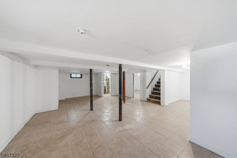 66 Girard Place Newark NJ 07108
