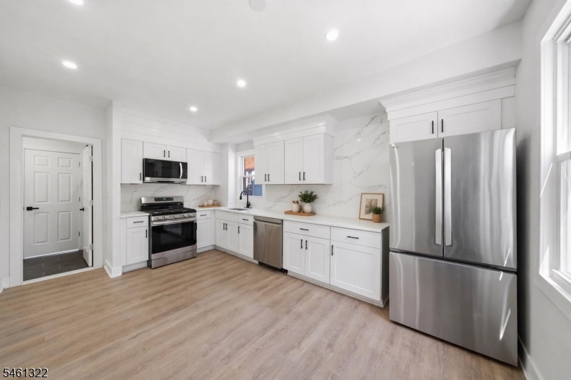 66 Girard Place Newark NJ 07108