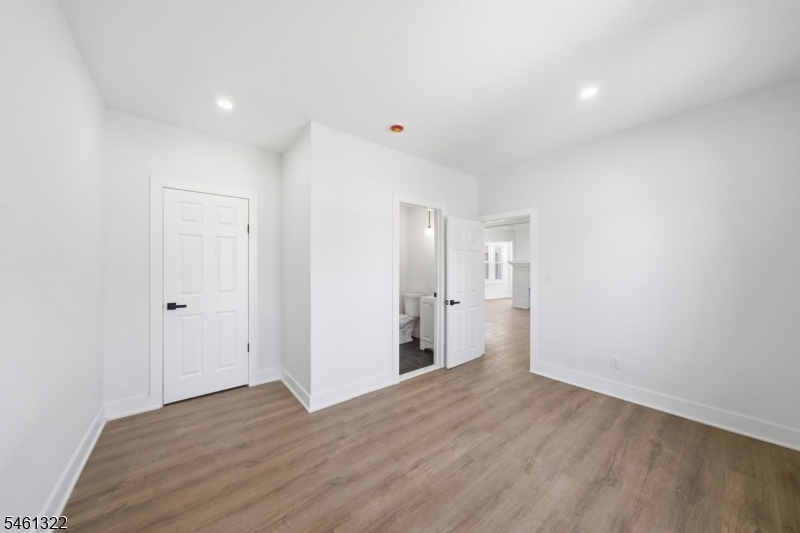 66 Girard Place Newark NJ 07108