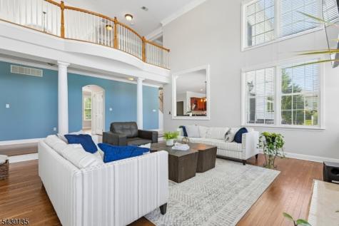 384 Bennetts Lane Franklin NJ 08873