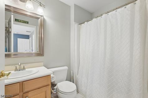 384 Bennetts Lane Franklin NJ 08873