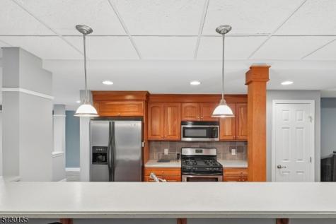 384 Bennetts Lane Franklin NJ 08873