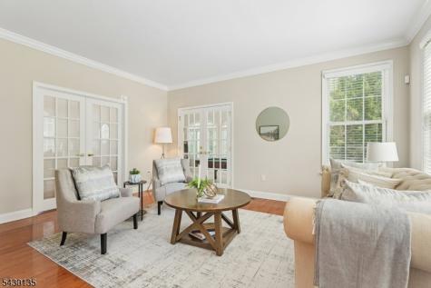 384 Bennetts Lane Franklin NJ 08873
