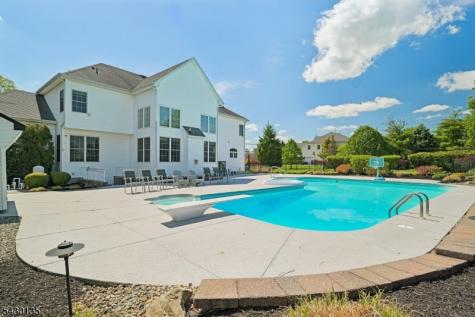 384 Bennetts Lane Franklin NJ 08873