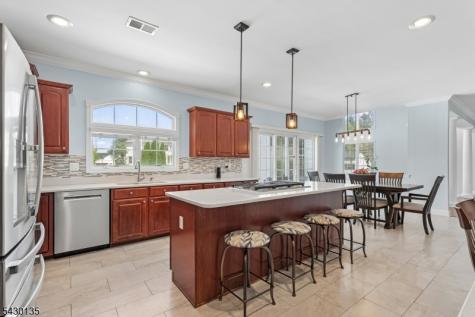 384 Bennetts Lane Franklin NJ 08873
