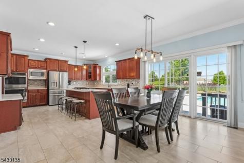 384 Bennetts Lane Franklin NJ 08873
