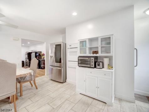 17 Thelma Court Woodbridge NJ 07067