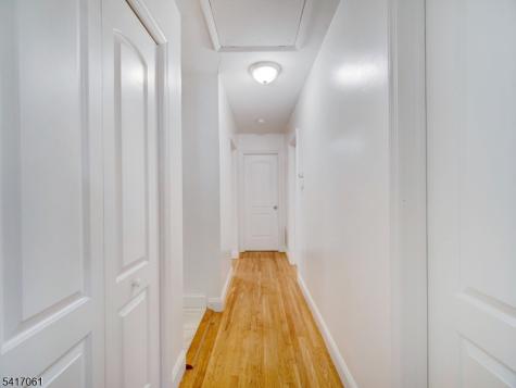 17 Thelma Court Woodbridge NJ 07067