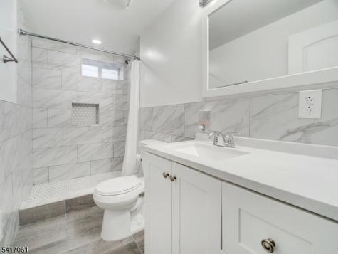17 Thelma Court Woodbridge NJ 07067