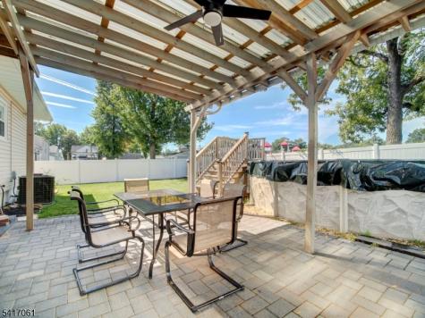17 Thelma Court Woodbridge NJ 07067