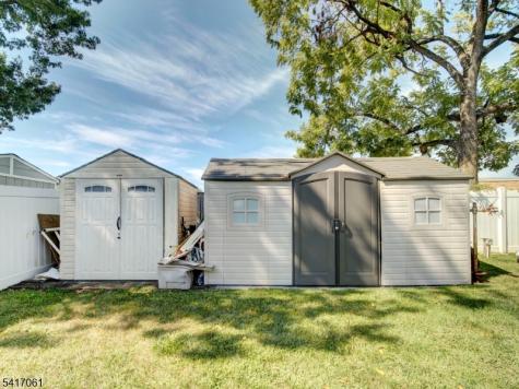 17 Thelma Court Woodbridge NJ 07067