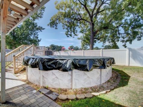 17 Thelma Court Woodbridge NJ 07067