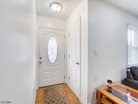 17 Thelma Court Woodbridge NJ 07067