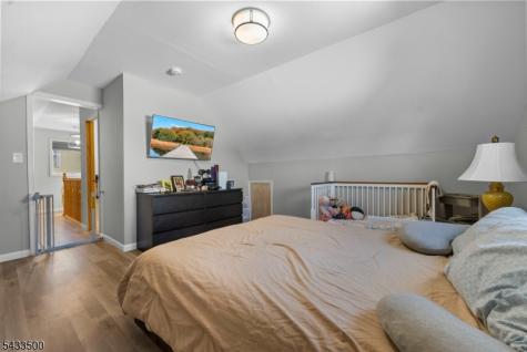 22 Runyon Road Clifton NJ 07013