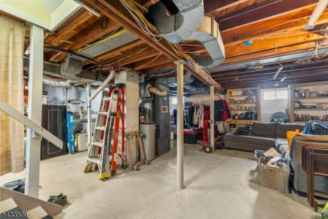 22 Runyon Road Clifton NJ 07013