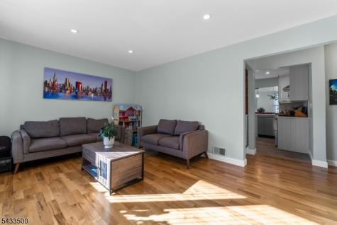 22 Runyon Road Clifton NJ 07013