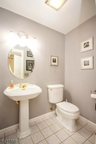 6 Meadow Lake Drive Hardwick NJ 07825