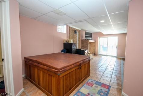 6 Meadow Lake Drive Hardwick NJ 07825