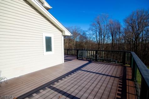 6 Meadow Lake Drive Hardwick NJ 07825