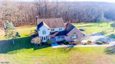 6 Meadow Lake Drive Hardwick NJ 07825