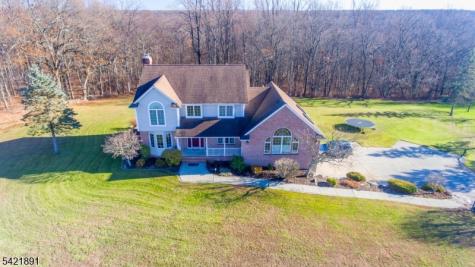6 Meadow Lake Drive Hardwick NJ 07825