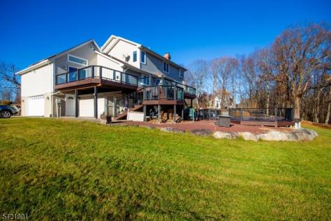 6 Meadow Lake Drive Hardwick NJ 07825