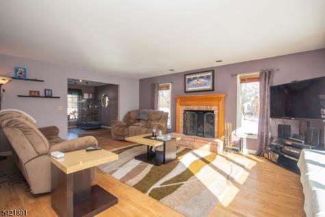 6 Meadow Lake Drive Hardwick NJ 07825