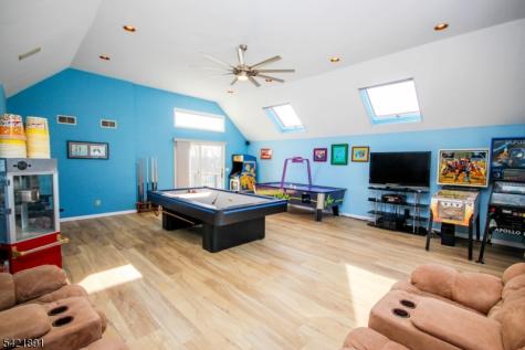 6 Meadow Lake Drive Hardwick NJ 07825