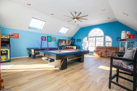 6 Meadow Lake Drive Hardwick NJ 07825