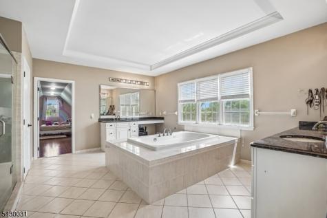 23 Balmoral Drive Alexandria NJ 08867