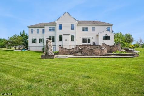 23 Balmoral Drive Alexandria NJ 08867