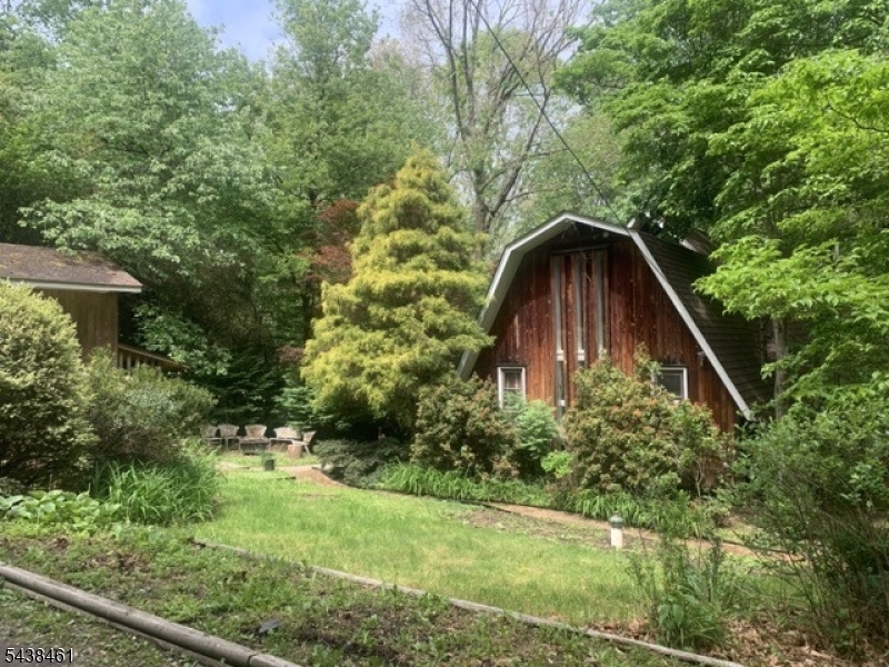 4 Pine Tree Lane Chester NJ 07930