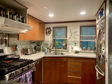 4 Pine Tree Lane Chester NJ 07930
