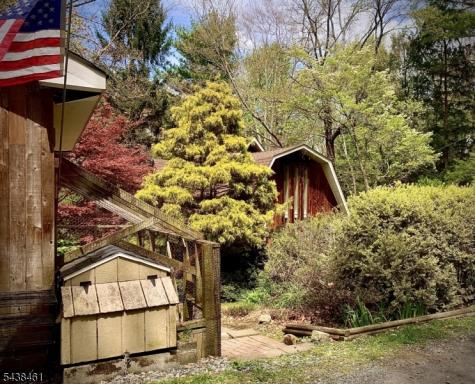 4 Pine Tree Lane Chester NJ 07930