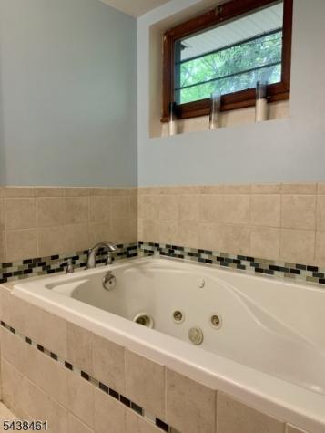 4 Pine Tree Lane Chester NJ 07930