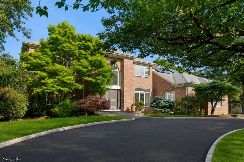 23 Hadrian Drive Livingston NJ 07039