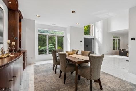 23 Hadrian Drive Livingston NJ 07039