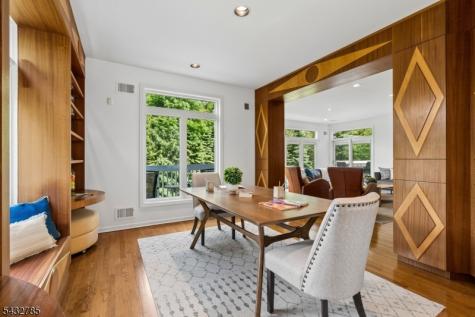 23 Hadrian Drive Livingston NJ 07039