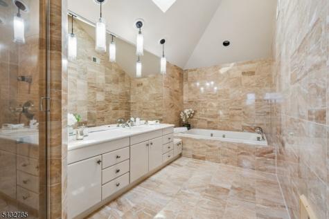 23 Hadrian Drive Livingston NJ 07039