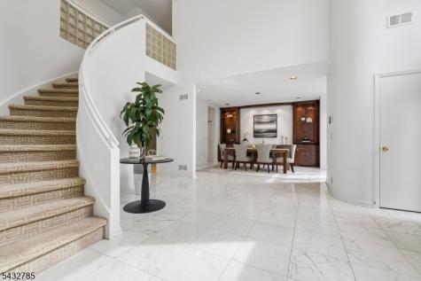 23 Hadrian Drive Livingston NJ 07039