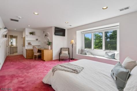 23 Hadrian Drive Livingston NJ 07039